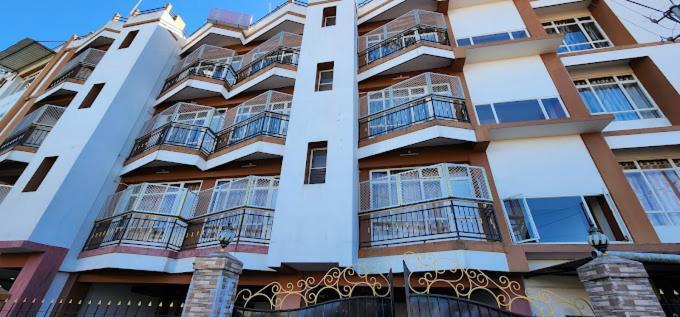 Holiday Hush Haven Hotel Shillong Exterior photo